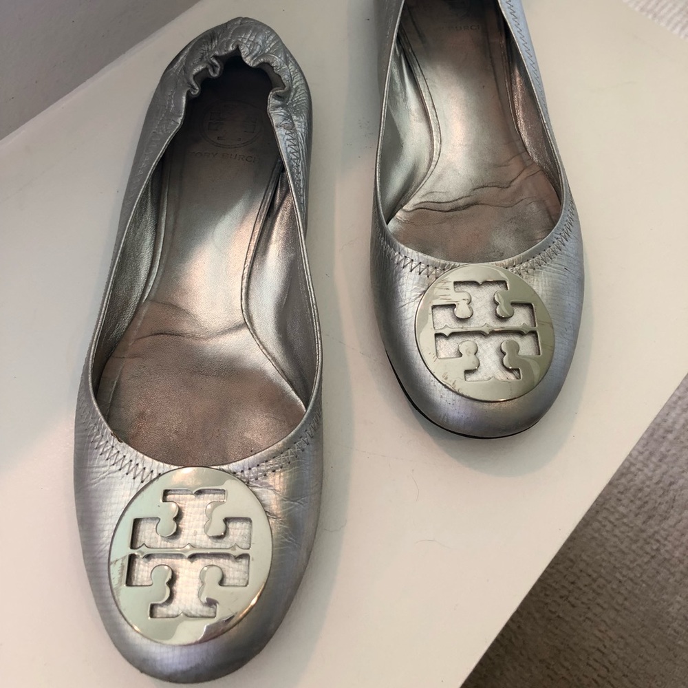 Silver Tory flat